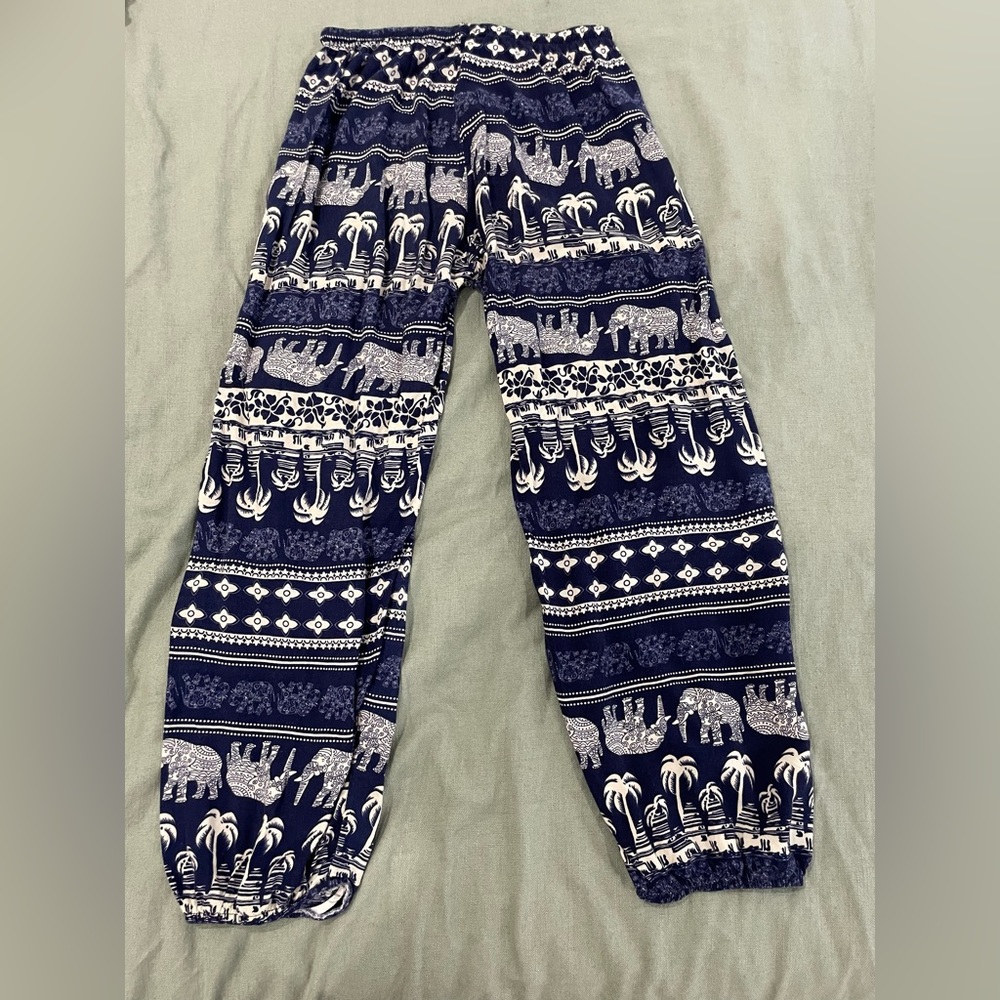 Stretchy pants - Picture 2 of 2